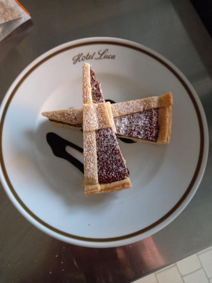 רימיני Hotel Luca מראה חיצוני תמונה