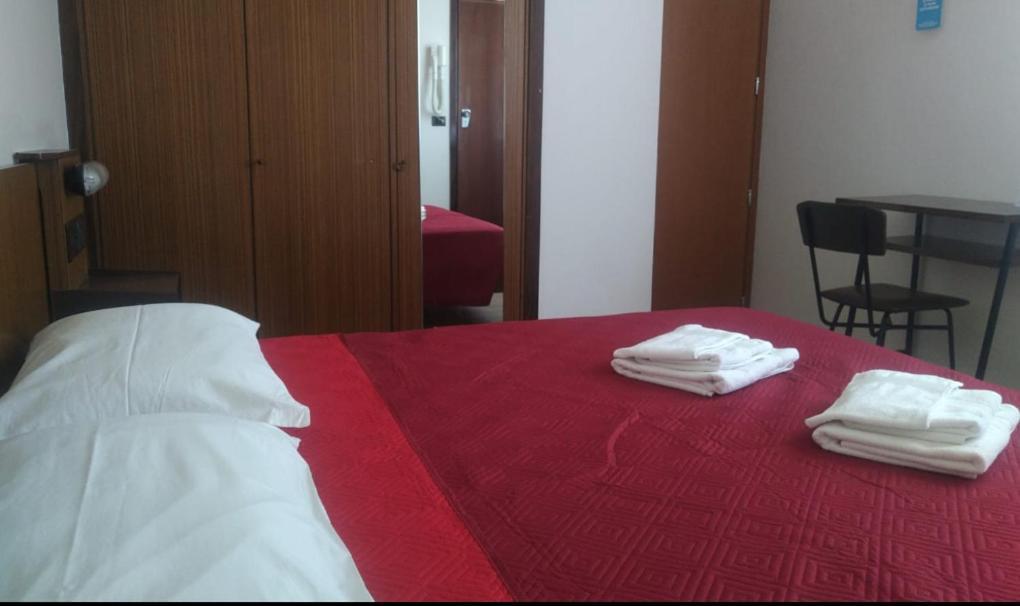 רימיני Hotel Luca מראה חיצוני תמונה