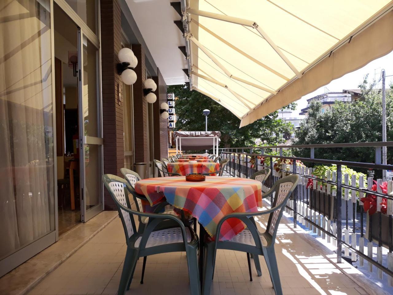 רימיני Hotel Luca מראה חיצוני תמונה